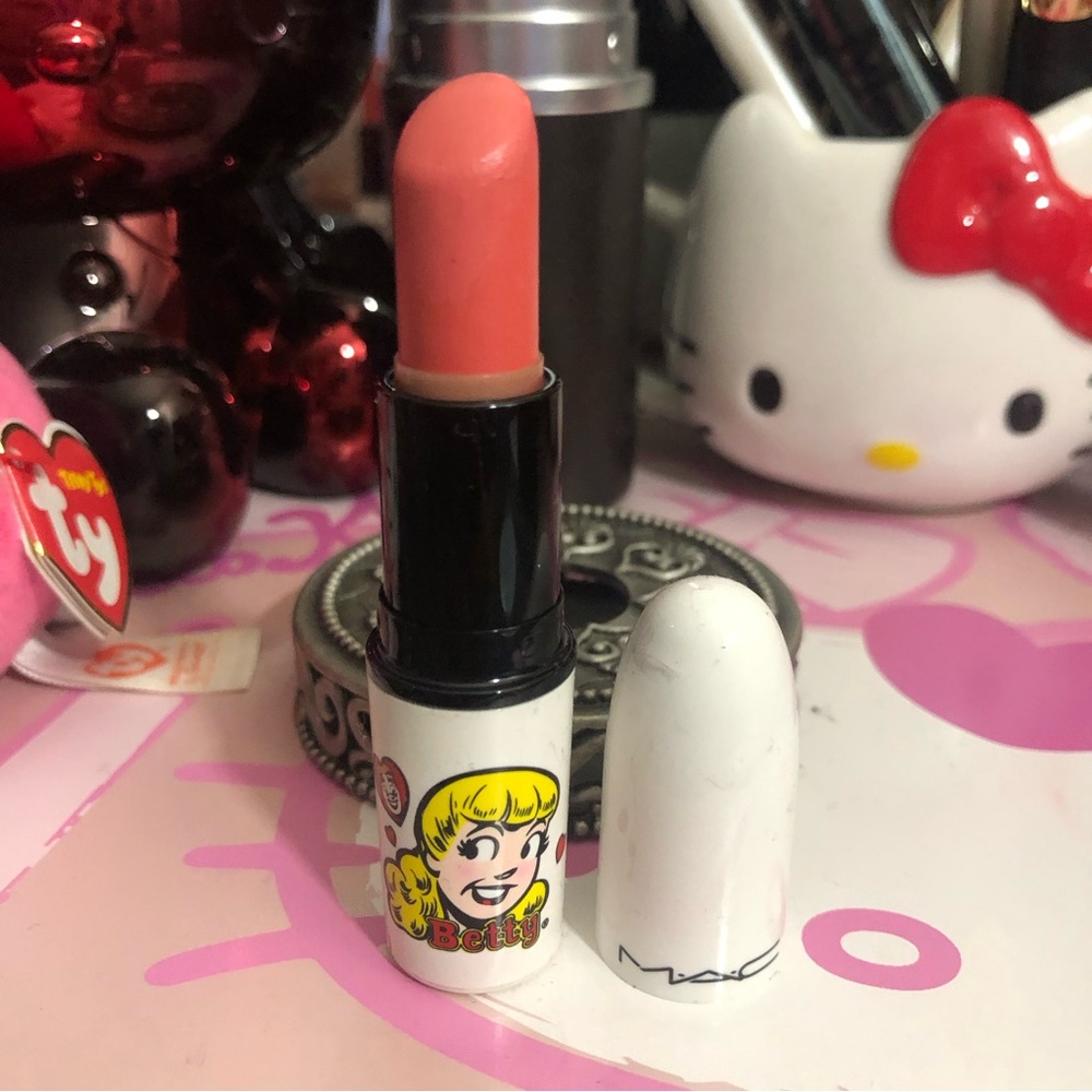 MAC Cosmetics LE Satin Lipstick- Betty Bright